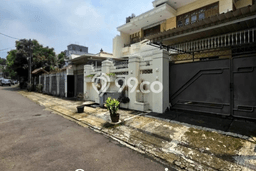 Rumah Elit Modern Tanpa Renovasi di Senopati Jakarta Selatan Rumah Elit Modern Tanpa Renovasi di Senopati Jakarta Selatan