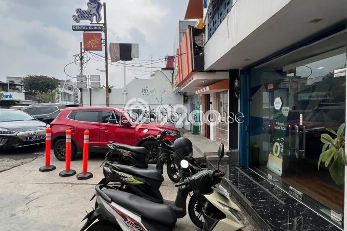 Ruko Dijual di Jakarta Selatan LT 193m2 & LB 200m2 Lokasi Terbaik! Ruko Dijual di Jakarta Selatan LT 193m2 & LB 200m2 Lokasi Terbaik!