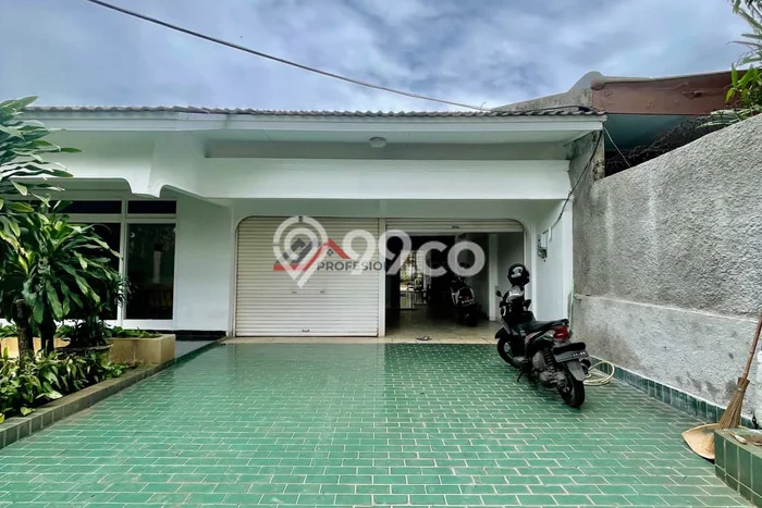 Rumah Disewakan Jakarta Selatan LT 850m2 LB 500m2 Area Kemang Rumah Disewakan Jakarta Selatan LT 850m2 LB 500m2 Area Kemang