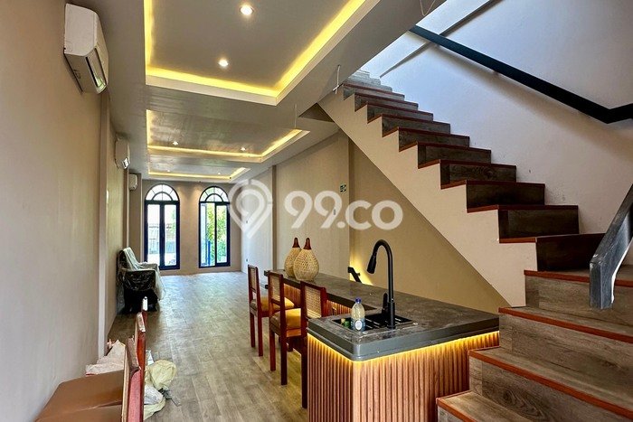 FOR SALE! Ruko di Kebayoran Baru Jakarta Selatan, LT 100m2, LB 185m2 FOR SALE! Ruko di Kebayoran Baru Jakarta Selatan, LT 100m2, LB 185m2