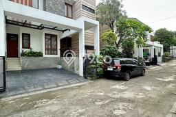 Rumah Mewah Siap Huni LT 162m2 di Kebayoran Baru, Jakarta Selatan Rumah Mewah Siap Huni LT 162m2 di Kebayoran Baru, Jakarta Selatan