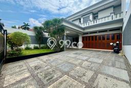 Rumah Mewah LB 320m2 Siap Huni Desain Elegan di Cipete, Jakarta Selatan Rumah Mewah LB 320m2 Siap Huni Desain Elegan di Cipete, Jakarta Selatan