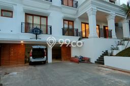 Hunian Modern Disewakan di Kemang Jakarta Selatan 5 KT & 5 KM Hunian Modern Disewakan di Kemang Jakarta Selatan 5 KT & 5 KM