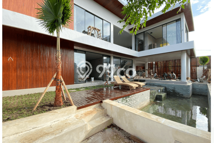 For Sale! Luxury House LT 350m2 Desain Elegan di Munggu For Sale! Luxury House LT 350m2 Desain Elegan di Munggu