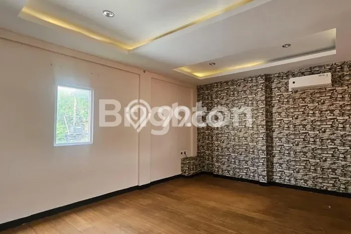 For Rent Ruko Kawasan pekunden, Luas 300m², Lokasi Komersial For Rent Ruko Kawasan pekunden, Luas 300m², Lokasi Komersial