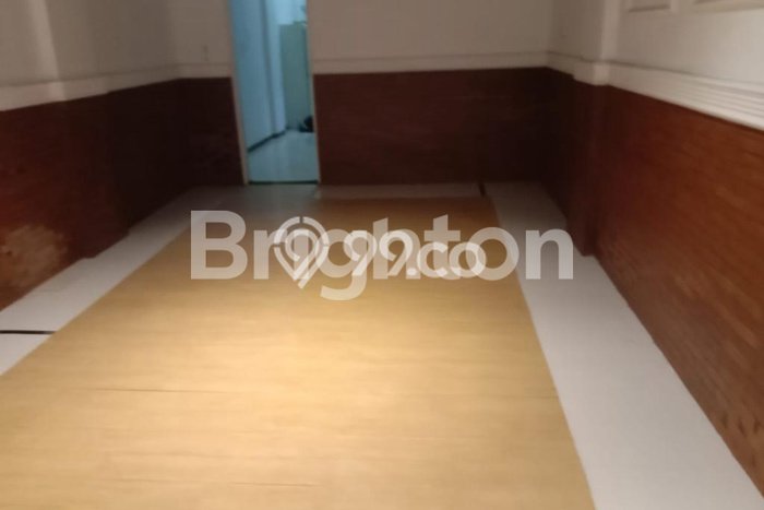 LOKASI STRATEGIS! Ruko Kawasan Semarang Barat, Luas 195m², Akses Utama LOKASI STRATEGIS! Ruko Kawasan Semarang Barat, Luas 195m², Akses Utama