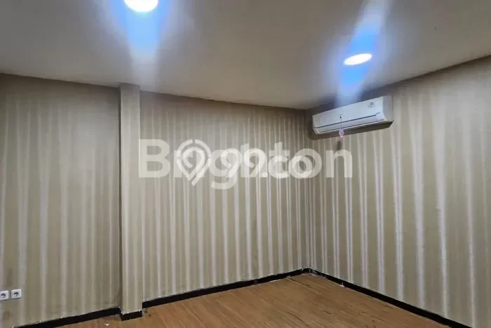 For Rent Ruko Kawasan pekunden, Luas 300m², Lokasi Komersial For Rent Ruko Kawasan pekunden, Luas 300m², Lokasi Komersial