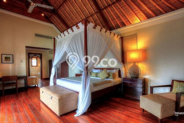 Properti Strategis! Vila Kawasan , Ukuran 354m2m², Lokasi Strategis dengan potensi meningkat Properti Strategis! Vila Kawasan , Ukuran 354m2m², Lokasi Strategis dengan potensi meningkat