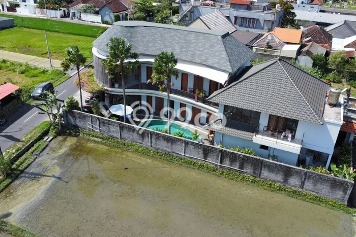 Jual Hotel di , Luas 360m2m², Kawasan Potensial, Mainroad Jual Hotel di , Luas 360m2m², Kawasan Potensial, Mainroad