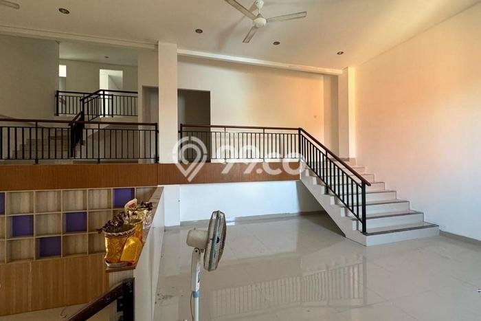 Unit Komersial Dijual di Sukawati Gianyar Luas Bangunan 600m2 Unit Komersial Dijual di Sukawati Gianyar Luas Bangunan 600m2