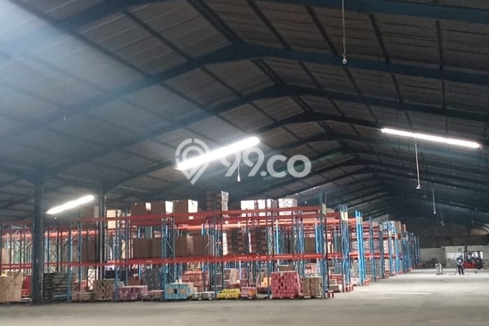 Gudang Disewa di Tangerang dengan LB 1700m2 Area Komersial Ramai Gudang Disewa di Tangerang dengan LB 1700m2 Area Komersial Ramai