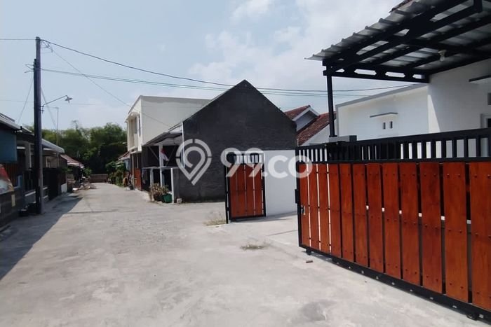Rumah Strategis Modern Lb 50m2 di Jaten, Karanganyar Rumah Strategis Modern Lb 50m2 di Jaten, Karanganyar