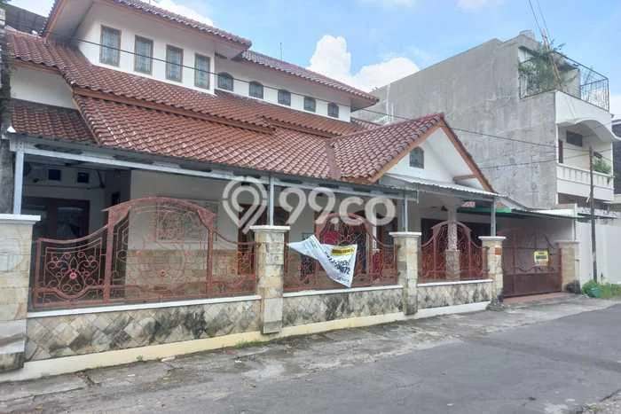 Rumah Cantik Siap Huni Di Laweyan Luas 400m2 Lokasi Strategis Rumah Cantik Siap Huni Di Laweyan Luas 400m2 Lokasi Strategis