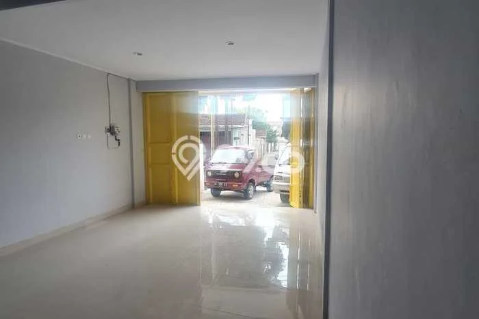 Ruko Dijual di Kawasan Pasar Kliwon, Surakarta Harga Kompetitif Ruko Dijual di Kawasan Pasar Kliwon, Surakarta Harga Kompetitif