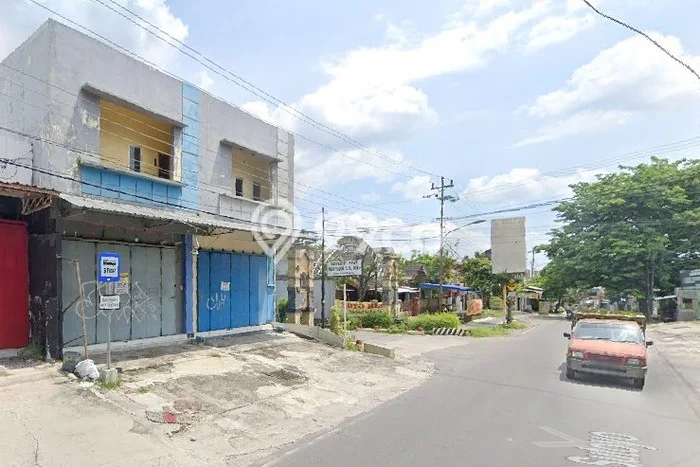 Unit Ruko disewakan di Jebres Surakarta dengan LT 50m2 / LB 100m2 Unit Ruko disewakan di Jebres Surakarta dengan LT 50m2 / LB 100m2