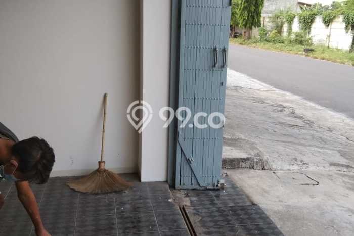 Ruko Disewakan Lokasi Jebres Surakarta Harga Spesial! Ruko Disewakan Lokasi Jebres Surakarta Harga Spesial!