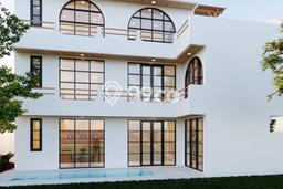 HARGA MENARIK! Vila di , Luas 131m2m², Area Strategis dengan jalan mudah HARGA MENARIK! Vila di , Luas 131m2m², Area Strategis dengan jalan mudah