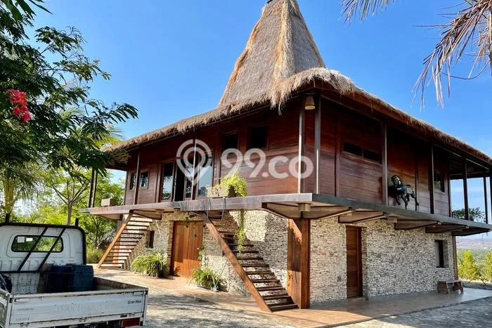 LOKASI STRATEGIS! Vila Kawasan Kota Waingapu, Area 4000m2m², Lokasi Prima LOKASI STRATEGIS! Vila Kawasan Kota Waingapu, Area 4000m2m², Lokasi Prima