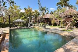 For Sale! Vila Kawasan , Dimensi 3300m2m², Posisi Premium For Sale! Vila Kawasan , Dimensi 3300m2m², Posisi Premium