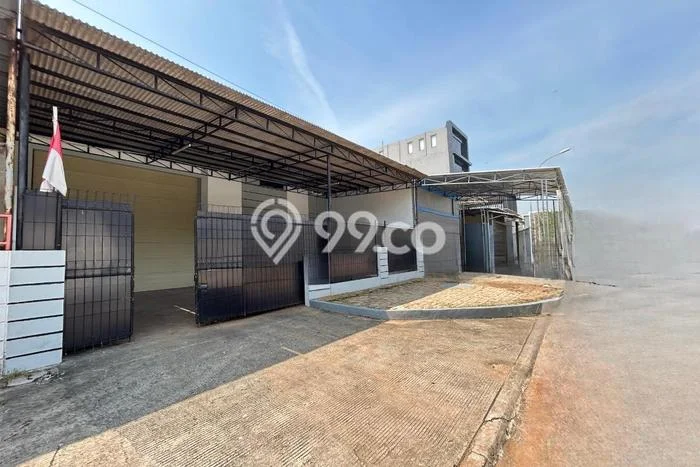 KAWASAN KOMERSIAL! Gudang Disewakan di BSD, Luas 290m2m², Akses Strategis KAWASAN KOMERSIAL! Gudang Disewakan di BSD, Luas 290m2m², Akses Strategis