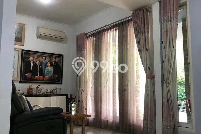 Hunian Mewah Siap Huni LT 164m2 di BSD, Tangerang Selatan Hunian Mewah Siap Huni LT 164m2 di BSD, Tangerang Selatan