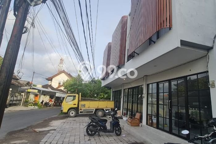 Area Ramai! Ruko Dijual di Denpasar Selatan untuk Bisnis Luas Bangunan 100m2 Area Ramai! Ruko Dijual di Denpasar Selatan untuk Bisnis Luas Bangunan 100m2