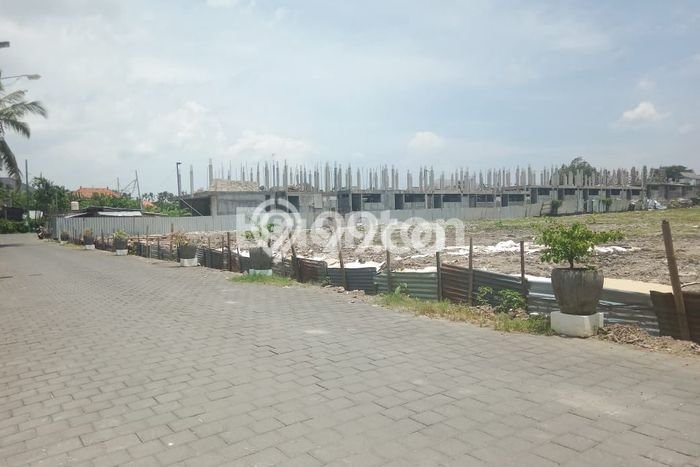 Tanah Kavling Disewakan di Seminyak dengan Luas 5500m2 Tanah Kavling Disewakan di Seminyak dengan Luas 5500m2