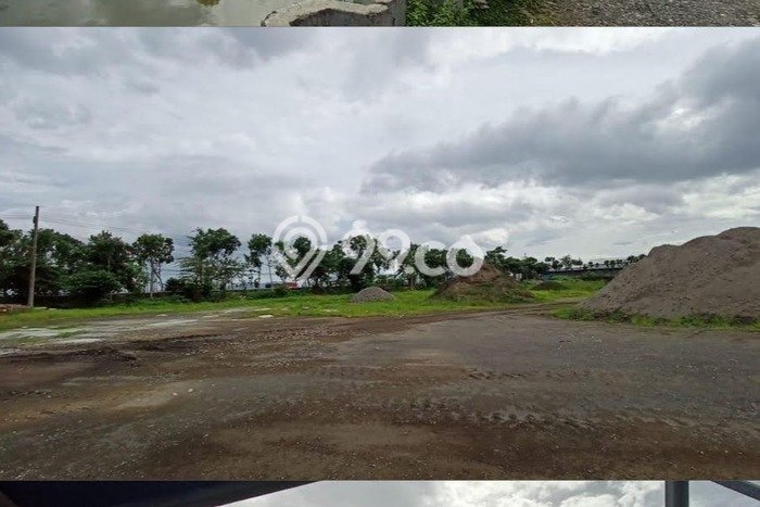 Gudang Strategis Kawasan Kauman, Luas 3000m2m², Lokasi Komersial Gudang Strategis Kawasan Kauman, Luas 3000m2m², Lokasi Komersial
