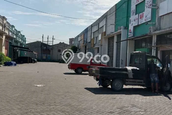 Disewakan Gudang di Kawasan Ramai Unimas Garden Waru Luas 300m2 Disewakan Gudang di Kawasan Ramai Unimas Garden Waru Luas 300m2