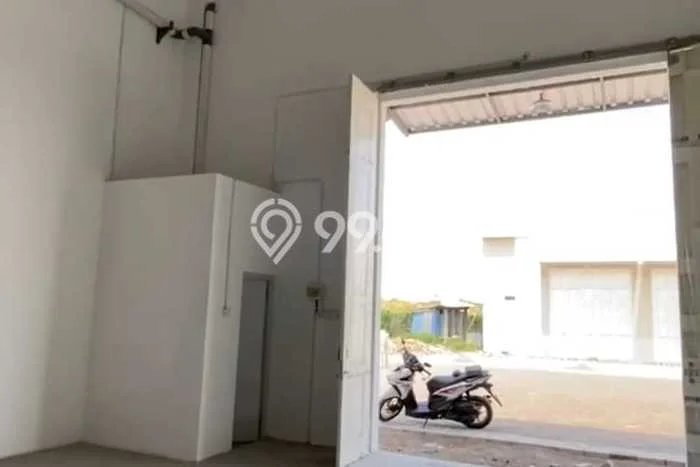 Gudang Kawasan Driyorejo, Luas 98m2m², For Rent, Kawasan Bisnis, Siap Untuk Dihuni Gudang Kawasan Driyorejo, Luas 98m2m², For Rent, Kawasan Bisnis, Siap Untuk Dihuni