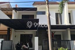 Disewakan! Rumah 3 Kamar Tidur &
3 Kamar Mandi di harapan indah, Bekasi Disewakan! Rumah 3 Kamar Tidur &
3 Kamar Mandi di harapan indah, Bekasi