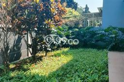 Rumah Strategis , Bandung, Luas 450m2m² Bangunan 550m2m² Rumah Strategis , Bandung, Luas 450m2m² Bangunan 550m2m²