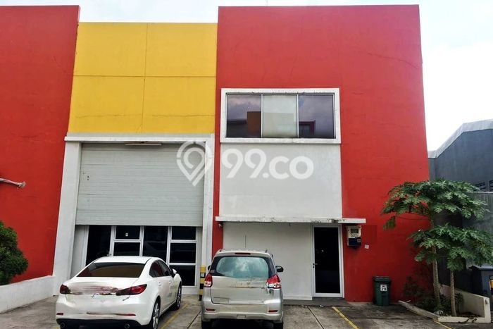 Gudang Disewa di Jakarta Barat dengan LB 360m2 Area Komersial Ramai Gudang Disewa di Jakarta Barat dengan LB 360m2 Area Komersial Ramai