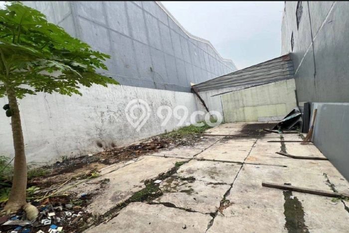 Gudang Disewa di Jakarta Barat dengan LB 360m2 Area Komersial Ramai Gudang Disewa di Jakarta Barat dengan LB 360m2 Area Komersial Ramai