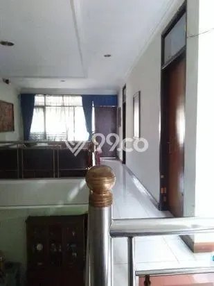 For Sale! Premium House LT 376m2 Desain Elegan di Garuda For Sale! Premium House LT 376m2 Desain Elegan di Garuda