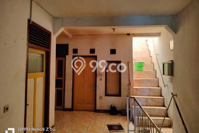 Rumah Luas Asri 7 KT Siap Huni di Ciateul Bandung Rumah Luas Asri 7 KT Siap Huni di Ciateul Bandung