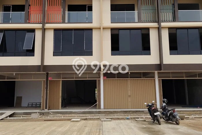 Ruko Strategis Kawasan , Luas 240m2m², Kawasan Berkembang Ruko Strategis Kawasan , Luas 240m2m², Kawasan Berkembang
