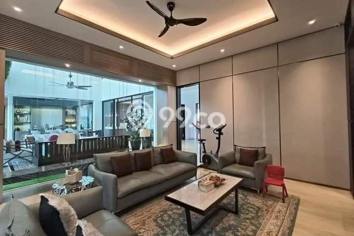 NEW LISTING! Rumah Strategis area Nagoya, Luas 975m² Bangunan 850m² NEW LISTING! Rumah Strategis area Nagoya, Luas 975m² Bangunan 850m²