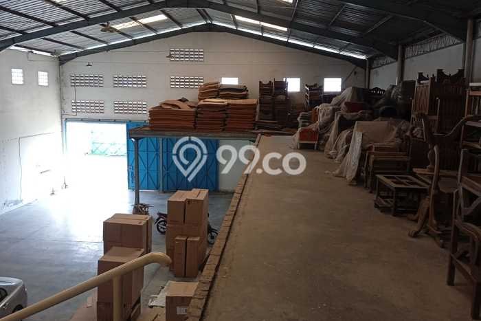 Gudang Dijual di Surakarta LT 3467m2 & LB 2250m2 Lokasi Terbaik! Gudang Dijual di Surakarta LT 3467m2 & LB 2250m2 Lokasi Terbaik!