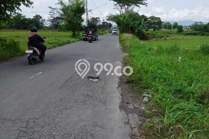 Tanah untuk Dijual di Karanganom Klaten Luas 2405m2 Tanah untuk Dijual di Karanganom Klaten Luas 2405m2
