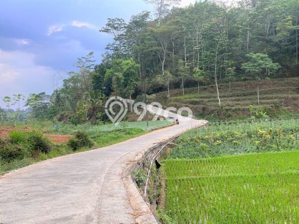 Lahan Strategis di Tawangmangu Dijual dengan Luas 284m2 Lahan Strategis di Tawangmangu Dijual dengan Luas 284m2