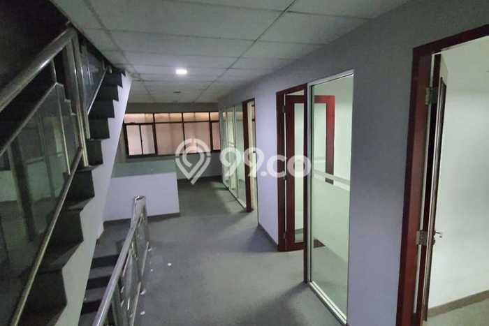 Ruko Disewakan Lokasi Laweyan Solo Harga Spesial! Ruko Disewakan Lokasi Laweyan Solo Harga Spesial!