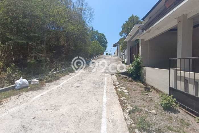 Jual Rumah Bagus Siap Huni LB 100m2 di Gondangrejo, Karanganyar Jual Rumah Bagus Siap Huni LB 100m2 di Gondangrejo, Karanganyar