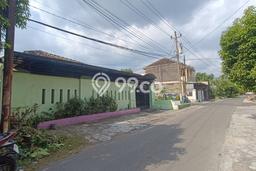 Investasi Kost di Laweyan Spesifikasi 14 KT & 4 KM Investasi Kost di Laweyan Spesifikasi 14 KT & 4 KM