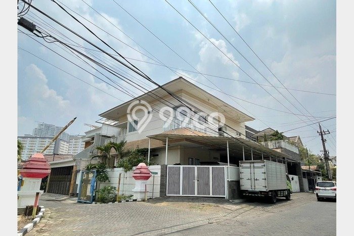 Jual Rumah Bagus Siap Huni LB 250m2 di Sukolilo, Surabaya Jual Rumah Bagus Siap Huni LB 250m2 di Sukolilo, Surabaya