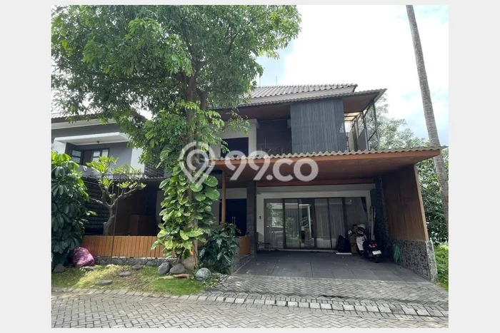 For Sale Rumah Mewah Exclusive di Wiyung, Surabaya For Sale Rumah Mewah Exclusive di Wiyung, Surabaya