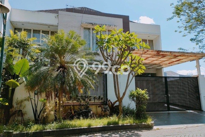 Rumah Mewah LB 500m2 Siap Huni Desain Elegan di Citraland, Surabaya Rumah Mewah LB 500m2 Siap Huni Desain Elegan di Citraland, Surabaya