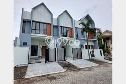 Rumah Strategis Minimalis Lb 115m2 di Tenggilis Mejoyo, Surabaya Rumah Strategis Minimalis Lb 115m2 di Tenggilis Mejoyo, Surabaya