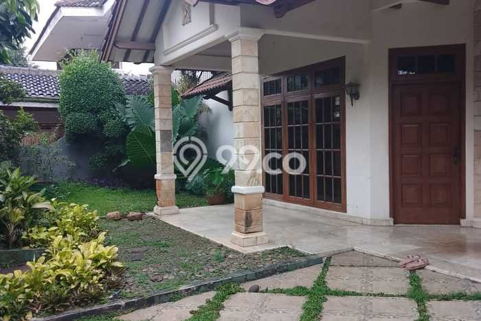 Rumah Elit LB 280m2 Siap Huni Desain Elegan di Cibubur, Jakarta Timur Rumah Elit LB 280m2 Siap Huni Desain Elegan di Cibubur, Jakarta Timur