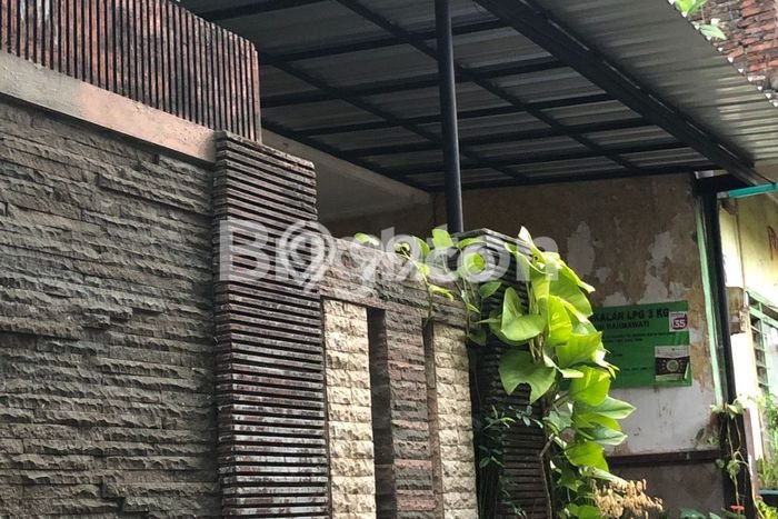 Hunian Nyaman Asri 4 KT Siap Pakai di Purwantoro Malang Hunian Nyaman Asri 4 KT Siap Pakai di Purwantoro Malang
